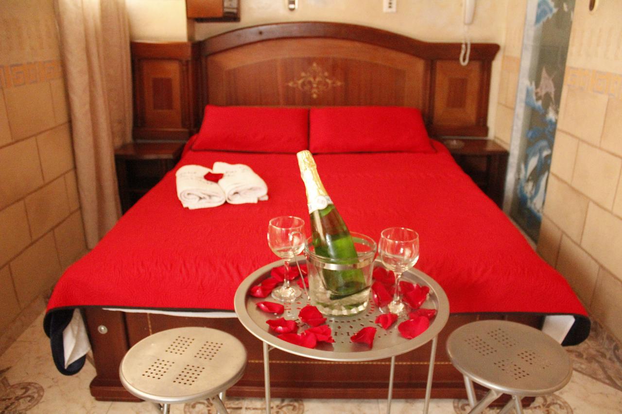 Motel Piramides De Cristal Bogota Ngoại thất bức ảnh