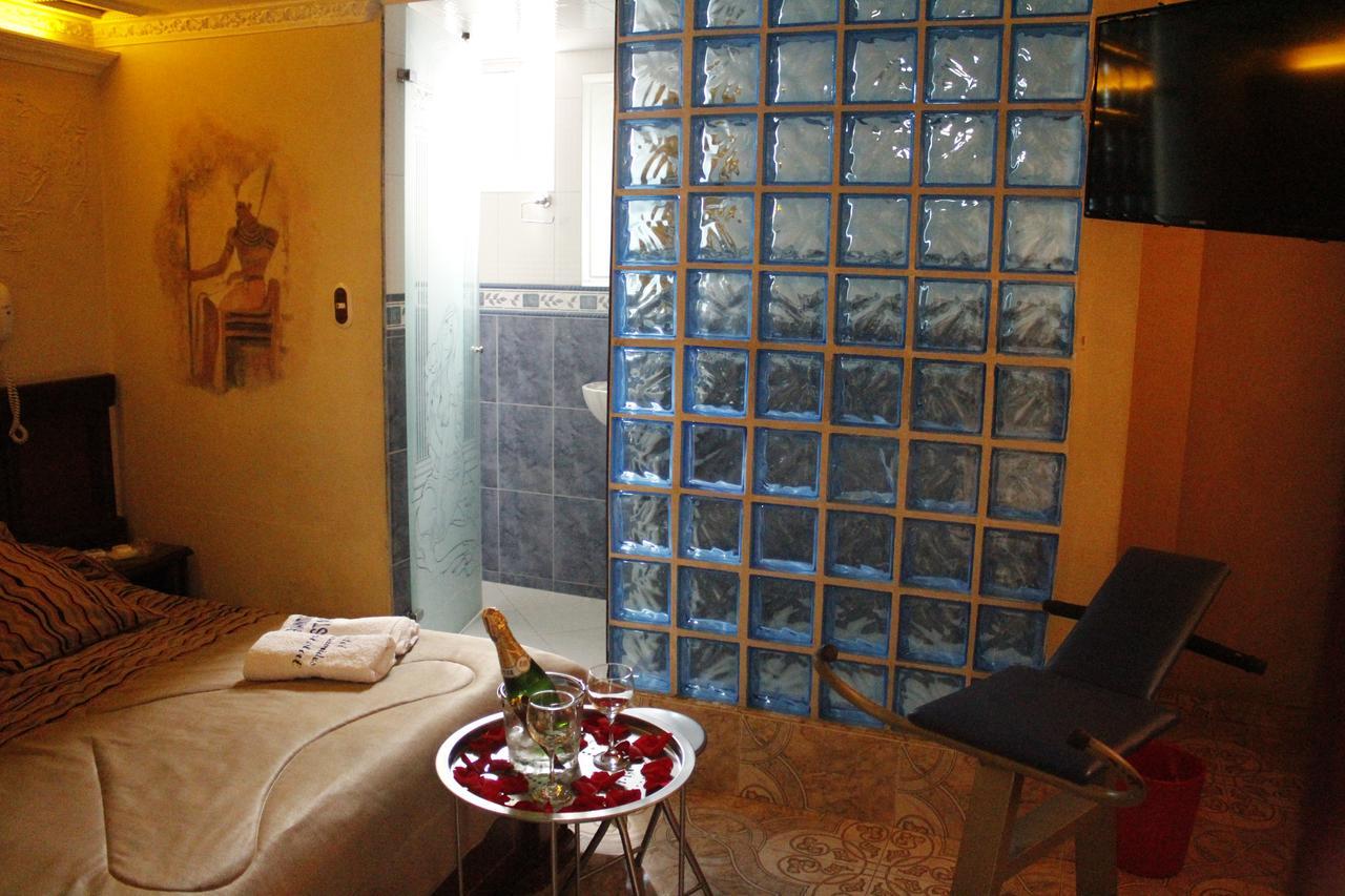 Motel Piramides De Cristal Bogota Ngoại thất bức ảnh