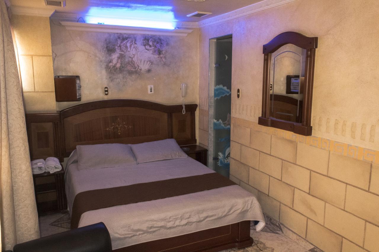 Motel Piramides De Cristal Bogota Ngoại thất bức ảnh